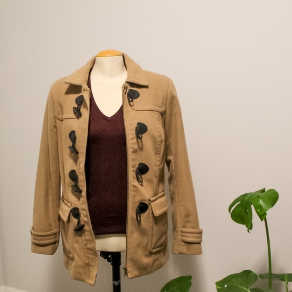 Banana Republic Winter Jacket - Picture 2 of 7